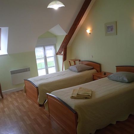 Chambres D'Hotes Le Petit Angle Saint-Broladre Bagian luar foto